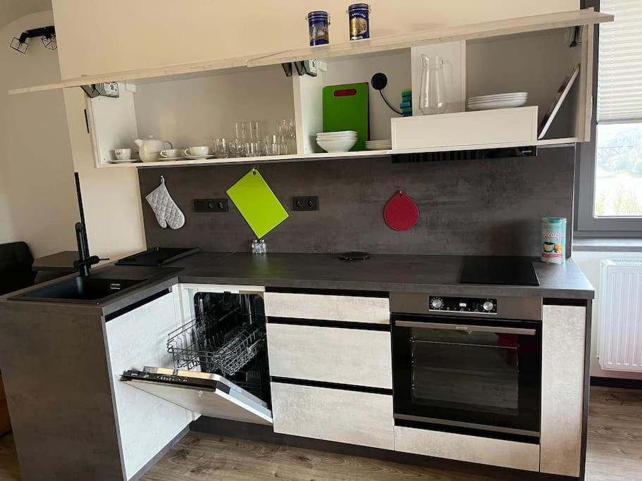 Byt V Blizkosti Centra A V Klidne Zone Tábor Exteriör bild